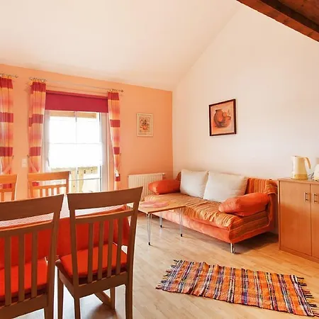 Am Rueckerlhof 公寓 *