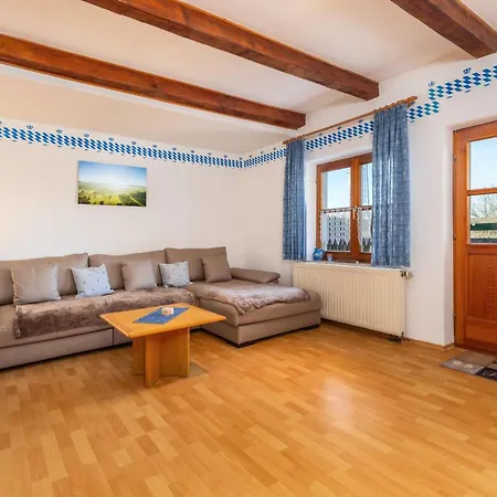 Am Rueckerlhof شقة *