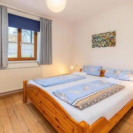 Am Rueckerlhof شقة